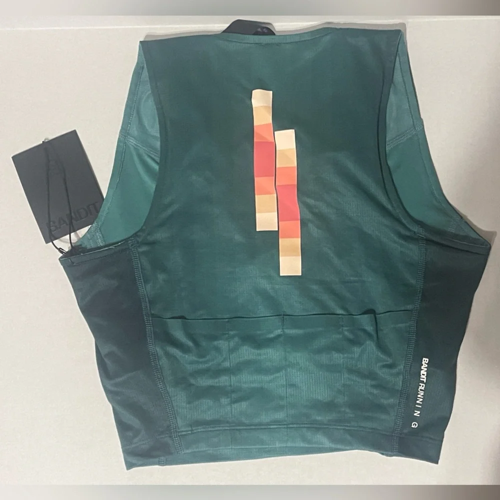 Bandit Ares Flex Zip Front Race Crop - Size Small - Gradient Print Pine - NWT - Picture 4 of 4